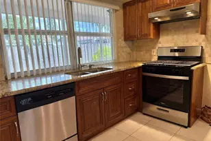 11741 NW 30th Pl, Sunrise, FL 33323 - Photo 2