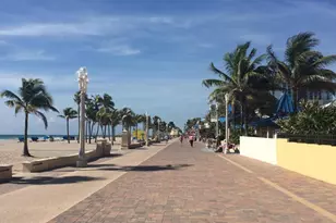 511 S Surf Rd, Hollywood, FL 33019 - Photo 1