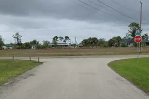 3222 NE 13th Ct, Cape Coral, FL 33909 - Photo 4