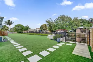 3268 Sapphire Rd, Lake Worth, FL 33462 - Photo 38