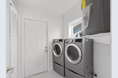 4300 NW 45th Terrace, Lauderdale Lakes, FL 33319 - Photo 16