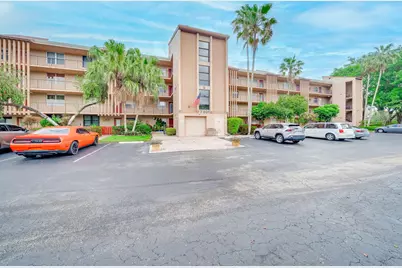 7301 NW 1st Street #402, Margate, FL 33063 - Photo 2