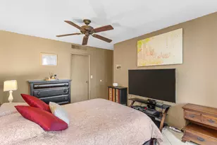 2561 Boundbrook Blvd, Palm Springs, FL 33406 - Photo 24