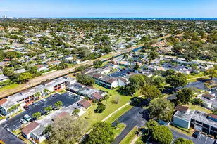 2561 Boundbrook Blvd, Palm Springs, FL 33406 - Photo 36