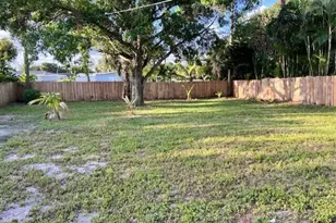 770 NW 40th St, Oakland Park, FL 33309 - Photo 6