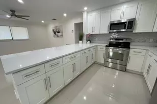 770 NW 40th St, Oakland Park, FL 33309 - Photo 4