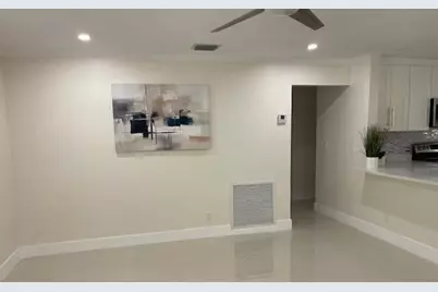 770 NW 40th Street, Oakland Park, FL 33309 - Photo 10