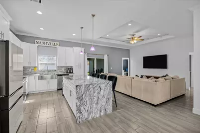 621 SE Prineville Street, Port Saint Lucie, FL 34983 - Photo 8