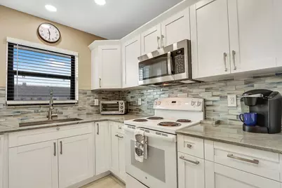 755 Saturn Street #E204, Jupiter, FL 33477 - Photo 6