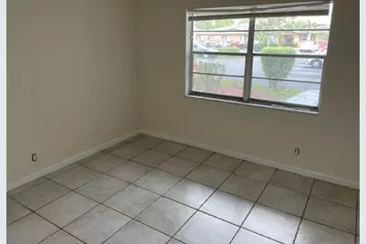 8502 NW 35th Street NW #3, Coral Springs, FL 33065 - Photo 4