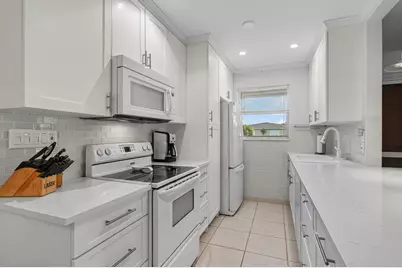 300 High Point Boulevard, Delray Beach, FL 33445 - Photo 14