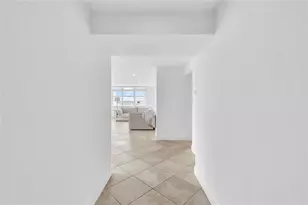 2750 NE 183rd St, Aventura, FL 33160 - Photo 24