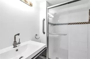 2750 NE 183rd St, Aventura, FL 33160 - Photo 22