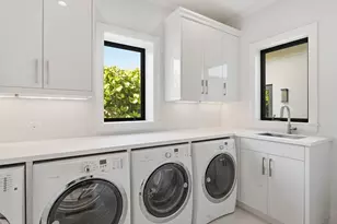 825 W Oyster Ln, Lantana, FL 33462 - Photo 28