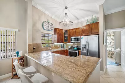 312 Liberty Court, Deerfield Beach, FL 33442 - Photo 12