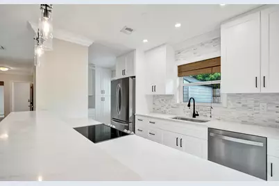 1145 NE 12th Avenue, Fort Lauderdale, FL 33304 - Photo 2