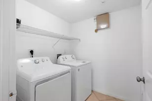 6492 Emerald Dunes Dr, West Palm Beach, FL 33411 - Photo 10