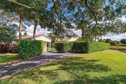 2320 Las Casitas Drive, Wellington, FL 33414 - Photo 24