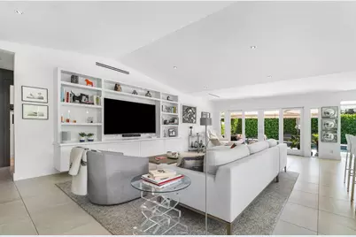 2320 Las Casitas Drive, Wellington, FL 33414 - Photo 12