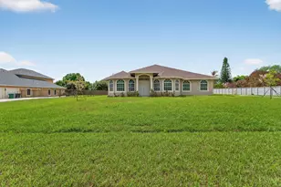 376 SW Paar Dr, Port Saint Lucie, FL 34953 - Photo 1