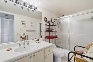 7050 NW 44th St, Lauderhill, FL 33319 - Photo 28