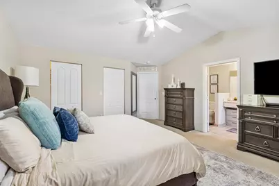 6102 Seminole Gardens Circle, Riviera Beach, FL 33418 - Photo 10