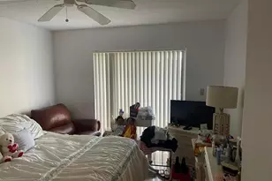 700 Village Green Ct, Palm Springs, FL 33461 - Photo 20