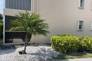 700 Village Green Ct, Palm Springs, FL 33461 - Photo 4