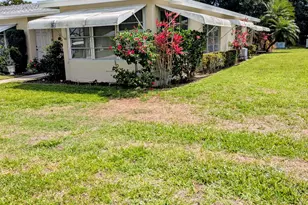 172 High Point Ter W, Delray Beach, FL 33445 - Photo 2