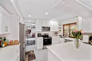 6840 W Wedgewood Ave, Davie, FL 33331 - Photo 2