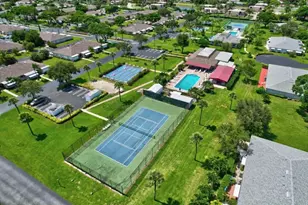 1232 Club Dr W, Delray Beach, FL 33445 - Photo 10