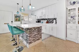 1232 Club Dr W, Delray Beach, FL 33445 - Photo 14