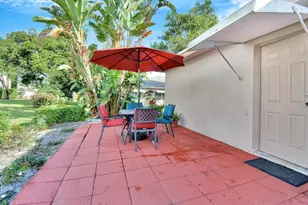 1232 Club Dr W, Delray Beach, FL 33445 - Photo 8