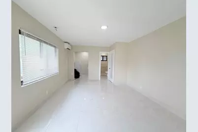 53 NE 16th Place #2b, Fort Lauderdale, FL 33305 - Photo 12