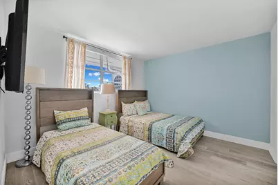 400 SE 10th Street #303, Deerfield Beach, FL 33441 - Photo 16