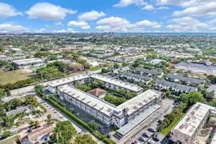 400 SE 10th St, Deerfield Beach, FL 33441 - Photo 30