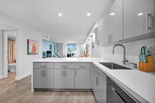 400 SE 10th St, Deerfield Beach, FL 33441 - Photo 1