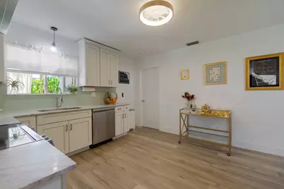 246 NE 14th Street, Delray Beach, FL 33444 - Photo 14