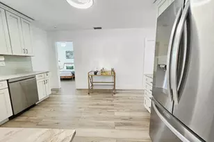 246 NE 14th St, Delray Beach, FL 33444 - Photo 16