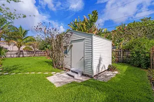 1439 W Broome St, Lantana, FL 33462 - Photo 30