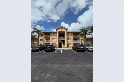 191 SW Palm Drive #108, Port Saint Lucie, FL 34986 - Photo 2