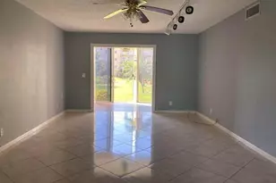 300 NE 26th Ave NE, Boynton Beach, FL 33435 - Photo 2
