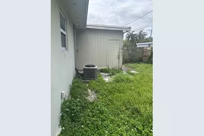 5521 SW 34th Street #2, Pembroke Park, FL 33023 - Photo 10