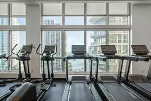 300 S Biscayne Blvd, Miami, FL 33131 - Photo 30