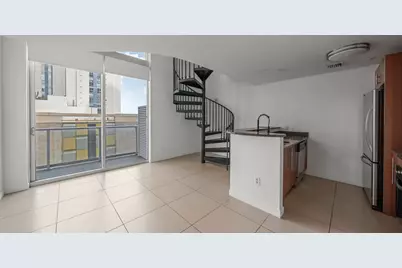 300 S Biscayne Boulevard #L-832, Miami, FL 33131 - Photo 4