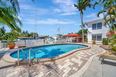 2724 NE 14th Street #3, Fort Lauderdale, FL 33304 - Photo 2