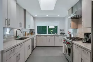 264 Sandpiper Dr, Palm Beach, FL 33480 - Photo 10