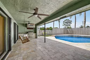 1074 Northumberland Ct, Wellington, FL 33414 - Photo 44