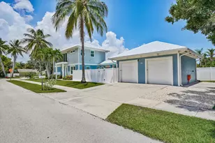 425 Hugh St, Jupiter, FL 33458 - Photo 4