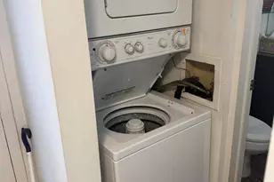 8205 NW 61st St, Tamarac, FL 33321 - Photo 12